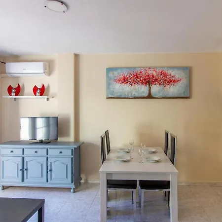 Awesome In With Kitchenette Apartament *